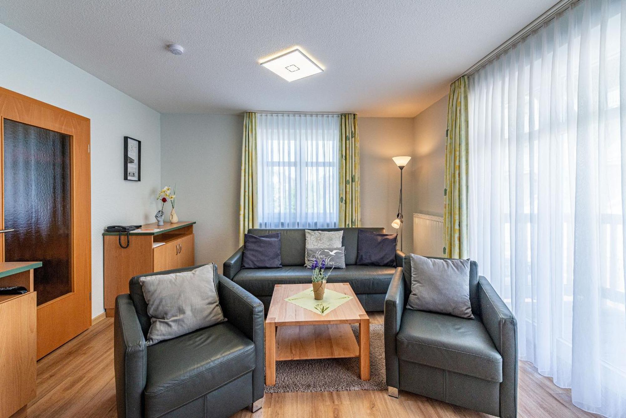 Am Weststrand Apartmenthaus Waldeck Ostseebad Kühlungsborn Esterno foto